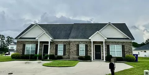 2221 Remington Ct #B, Greenville, NC 27834