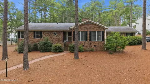 8 N Shamrock Dr, Jackson Springs, NC 27281