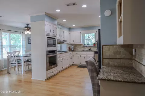 Kitchen - 532 Waterford Dr, Evans, GA 30809 photo 1 of 6