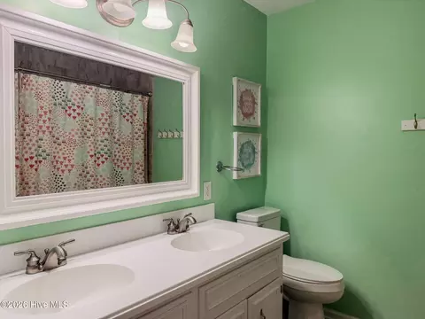 Bath - 532 Waterford Dr, Evans, GA 30809 photo 4 of 4