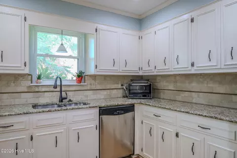 Kitchen - 532 Waterford Dr, Evans, GA 30809 photo 6 of 6