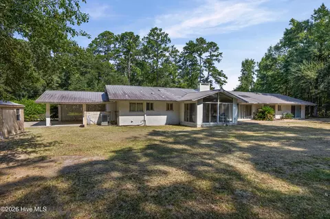 Exterior - 203 Helen St, Hampton, SC 29924 photo 4 of 5