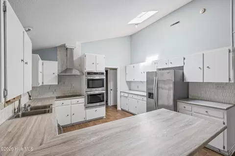 Kitchen - 203 Helen St, Hampton, SC 29924 photo 1 of 4