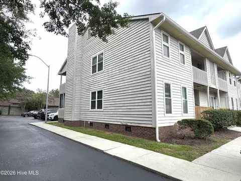 1811 Savannah Ct, Wilmington, NC 28403