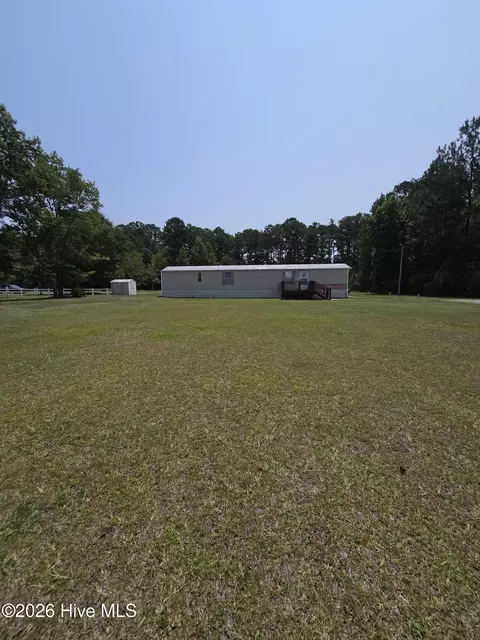 205 Meadow Ln E, Hubert, NC 28539 photo 16