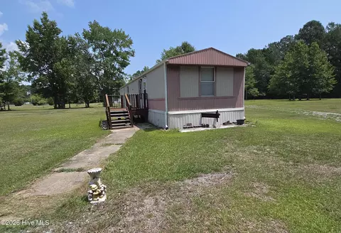 205 Meadow Ln E, Hubert, NC 28539 photo 14