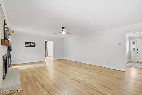 Living - 2704 Bolling Rd, Augusta, GA 30909 photo 1 of 3