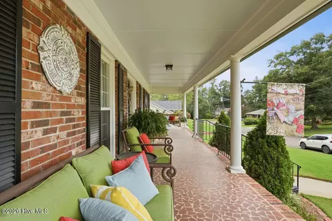 Exterior - 2704 Bolling Rd, Augusta, GA 30909 photo 6 of 9