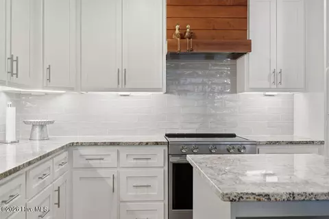Kitchen - 2704 Bolling Rd, Augusta, GA 30909 photo 4 of 5