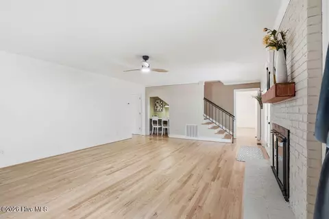Living - 2704 Bolling Rd, Augusta, GA 30909 photo 3 of 3