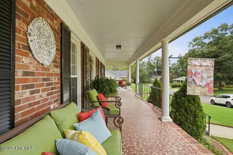 Exterior - 2704 Bolling Rd, Augusta, GA 30909 photo 5 of 9