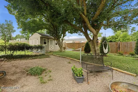 Exterior - 2704 Bolling Rd, Augusta, GA 30909 photo 6 of 9