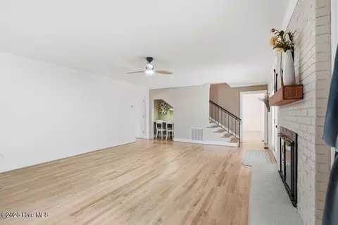 Living - 2704 Bolling Rd, Augusta, GA 30909 photo 4 of 4
