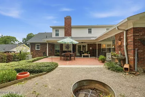 Exterior - 2704 Bolling Rd, Augusta, GA 30909 photo 8 of 9