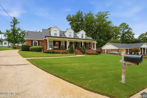 Exterior - 2704 Bolling Rd, Augusta, GA 30909 photo 2 of 9