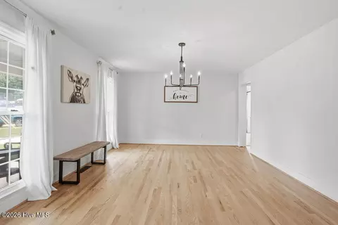 Living - 2704 Bolling Rd, Augusta, GA 30909 photo 1 of 4