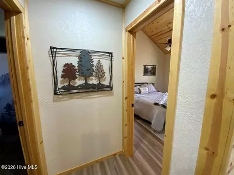 Entry Way - 28 Copper Fox Cor, Murphy, NC 28906 photo 4 of 4