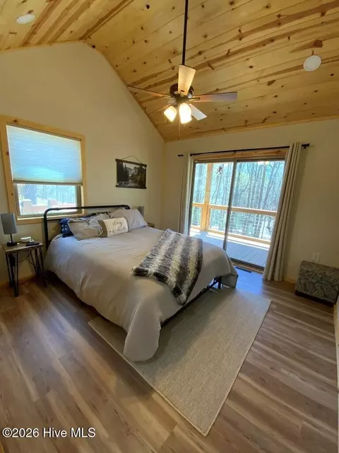 Bedroom - 28 Copper Fox Cor, Murphy, NC 28906 photo 1 of 5