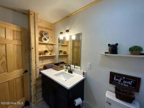 Bath - 28 Copper Fox Cor, Murphy, NC 28906 photo 2 of 8