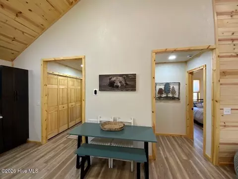Entry Way - 28 Copper Fox Cor, Murphy, NC 28906 photo 3 of 4