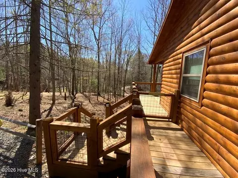 Exterior - 28 Copper Fox Cor, Murphy, NC 28906 photo 4 of 10
