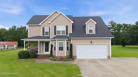 3161 Juniper Branch Dr, Grimesland, NC 27837