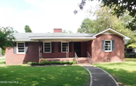 604 Everett St, Laurinburg, NC 28352