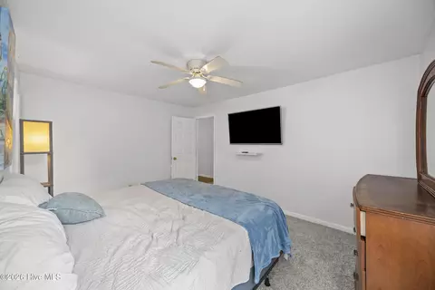 Bedroom - 111 Marcil Ln, Hampstead, NC 28443 photo 3 of 5