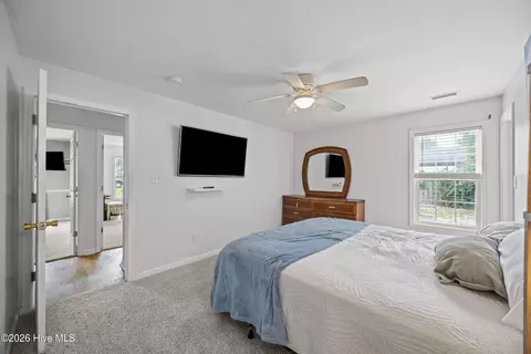 Bedroom - 111 Marcil Ln, Hampstead, NC 28443 photo 2 of 5