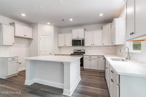 725 Bear Island Ln #LOT 82, Hubert, NC 28539