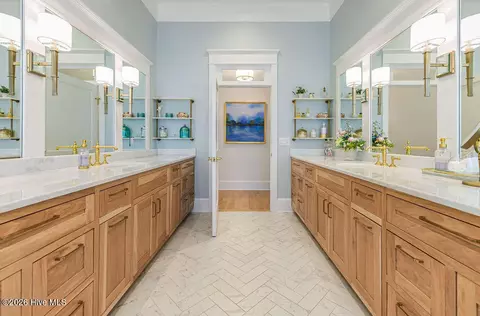 Bath - 124 Chesterfield Dr, Pinehurst, NC 28374 photo 3 of 8