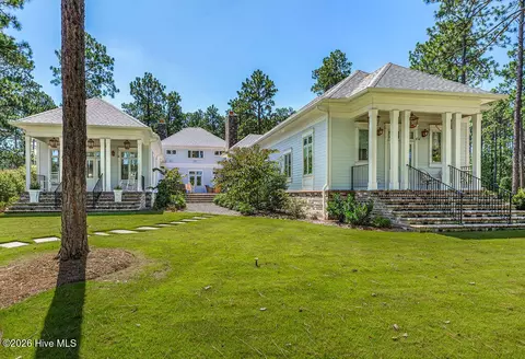 Exterior - 124 Chesterfield Dr, Pinehurst, NC 28374 photo 2 of 9