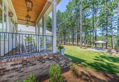 Exterior - 124 Chesterfield Dr, Pinehurst, NC 28374 photo 6 of 9