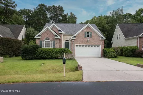 104 Bridge Tender Cv, Sneads Ferry, NC 28460