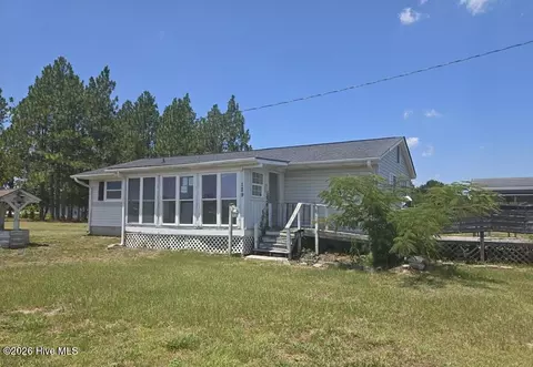 129 Pattie Ln, Maysville, NC 28555