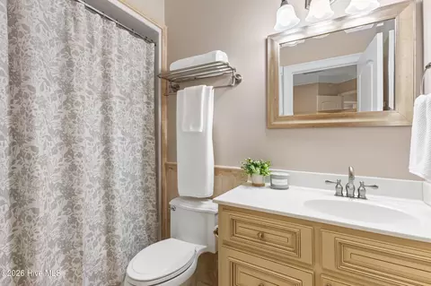 Bath - 439 Whitebridge Rd, Hampstead, NC 28443 photo 5 of 11