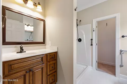 Bath - 439 Whitebridge Rd, Hampstead, NC 28443 photo 10 of 11