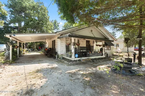 201 Lees Mill Rd, Laurinburg, NC 28352