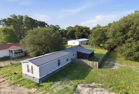 6110 Gordon Rd, Wilmington, NC 28411