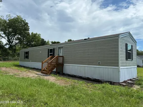 109 Wendy Hill Ln, Sneads Ferry, NC 28460