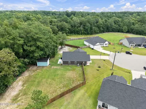 View/Area - 612 Macy Pl, Hubert, NC 28539 photo 1 of 13