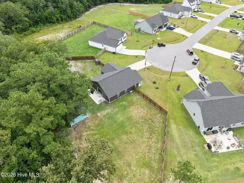 View/Area - 612 Macy Pl, Hubert, NC 28539 photo 3 of 13