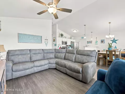Living - 612 Macy Pl, Hubert, NC 28539 photo 3 of 3