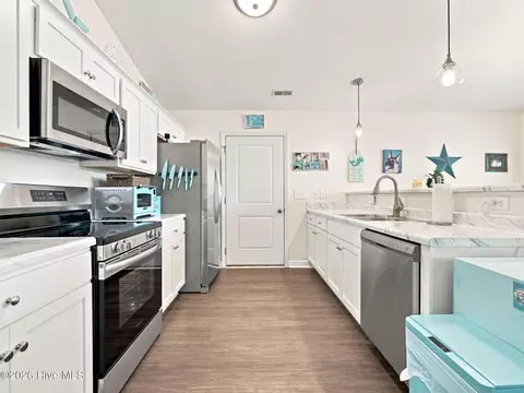 Kitchen - 612 Macy Pl, Hubert, NC 28539 photo 1 of 7