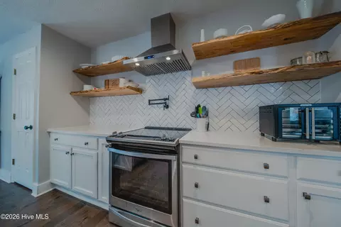 Kitchen - 29 Calhoun Ln, Pinehurst, NC 28374 photo 2 of 3