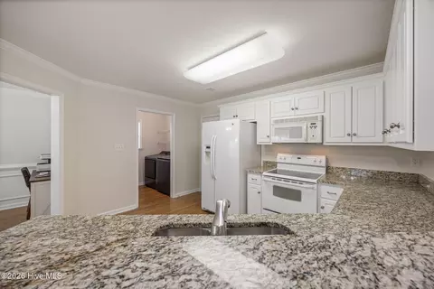 Kitchen - 407 Sandleton Way, Evans, GA 30809 photo 1 of 3