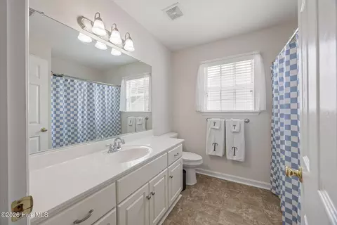 Bath - 407 Sandleton Way, Evans, GA 30809 photo 1 of 3
