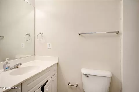 Bath - 22 Macaulay Pl, Augusta, GA 30907 photo 4 of 5