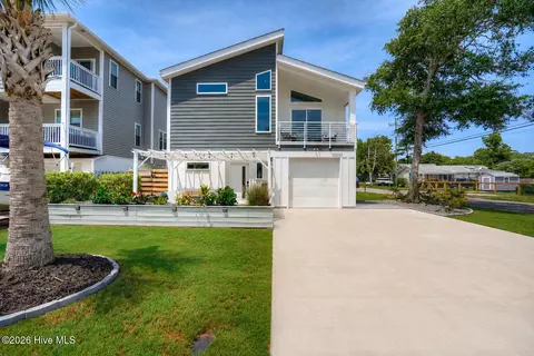 601 Spartanburg Ave #1, Carolina Beach, NC 28428