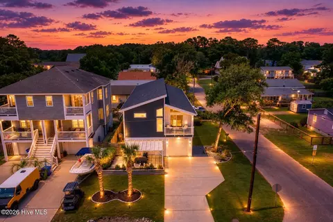 601 Spartanburg Ave #1, Carolina Beach, NC 28428